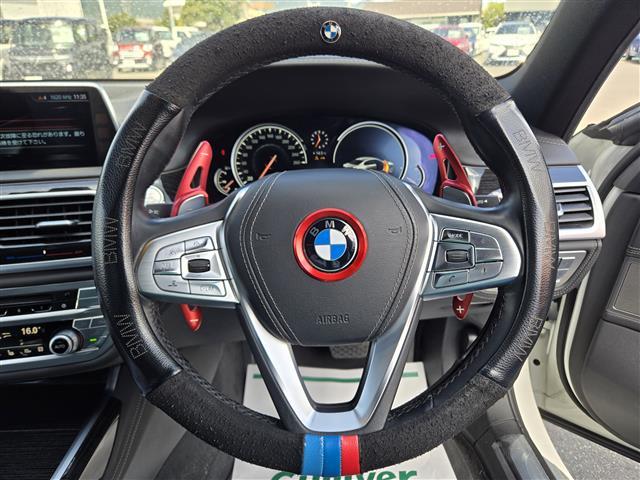 ７シリーズ ７５０ｉ　Ｍスポーツ　ムーンルーフ　パーキングアシスト　リモートパーキング　Ｄ＋Ｎ席シートヒーター／エアシート　パドルシフト　ＭＴモード付きＡＴ　ＢＭＷレーザーライト　Ｈａｒｍａｎ　Ｋａｒｄｏｎスピーカー　全方位モニター（6枚目）