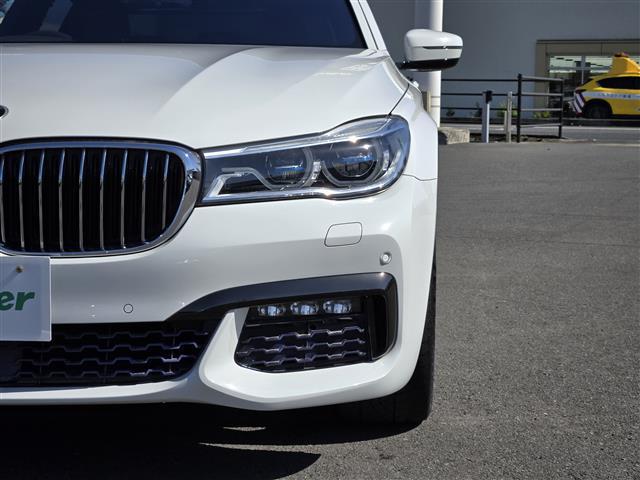 ７シリーズ ７５０ｉ　Ｍスポーツ　ムーンルーフ　パーキングアシスト　リモートパーキング　Ｄ＋Ｎ席シートヒーター／エアシート　パドルシフト　ＭＴモード付きＡＴ　ＢＭＷレーザーライト　Ｈａｒｍａｎ　Ｋａｒｄｏｎスピーカー　全方位モニター（34枚目）