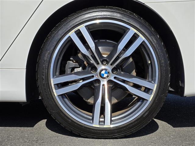 ７シリーズ ７５０ｉ　Ｍスポーツ　ムーンルーフ　パーキングアシスト　リモートパーキング　Ｄ＋Ｎ席シートヒーター／エアシート　パドルシフト　ＭＴモード付きＡＴ　ＢＭＷレーザーライト　Ｈａｒｍａｎ　Ｋａｒｄｏｎスピーカー　全方位モニター（36枚目）