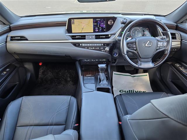 ES ES300h バージョンL ムーンルーフ ヘッドアップディスプレイ レーダークルーズコントロール 前後ドライブレコーダー パノラミックビューモニター 全席シートヒーター D+N席エアシート ステアリングヒーター ビルトインETC(2枚目)