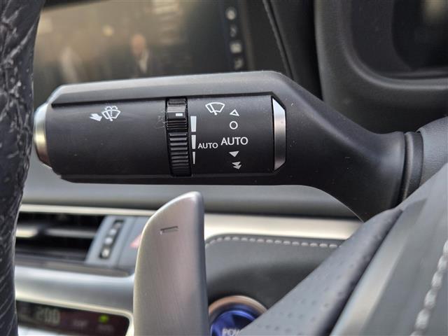 LC LC500h Lパッケージ マークレビンソン ガラスパノラマルーフ ヘッドアップディスプレイ 純正10.3インチSDナビ Bluetoothオーディオ フルセグテレビ D+N席シートヒーター D+N席ベンチレーション(6枚目)