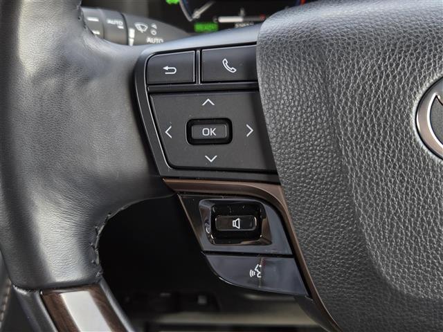 アルファードハイブリッド Z ユニバーサルステップ 13.2インチ後席フリップダウンモニター 純正ドライブレコーダー 左右独立ムーンルーフ 全席シートヒーター 全席ベンチレーション 全席パワーシート パノラミックビューモニター(4枚目)