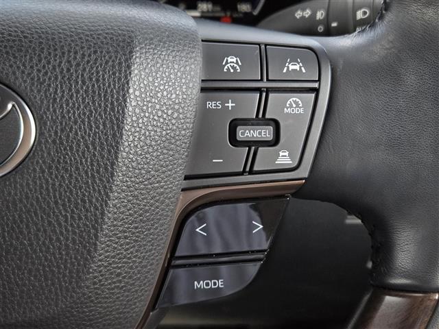 アルファードハイブリッド Z ユニバーサルステップ 13.2インチ後席フリップダウンモニター 純正ドライブレコーダー 左右独立ムーンルーフ 全席シートヒーター 全席ベンチレーション 全席パワーシート パノラミックビューモニター(5枚目)