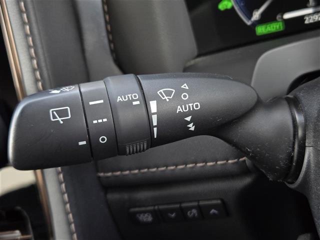 アルファードハイブリッド Z ユニバーサルステップ 13.2インチ後席フリップダウンモニター 純正ドライブレコーダー 左右独立ムーンルーフ 全席シートヒーター 全席ベンチレーション 全席パワーシート パノラミックビューモニター(6枚目)