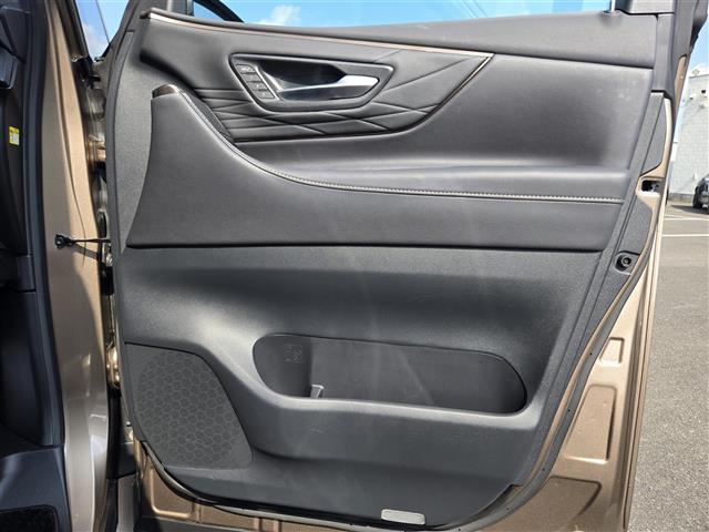 アルファードハイブリッド Z ユニバーサルステップ 13.2インチ後席フリップダウンモニター 純正ドライブレコーダー 左右独立ムーンルーフ 全席シートヒーター 全席ベンチレーション 全席パワーシート パノラミックビューモニター(20枚目)