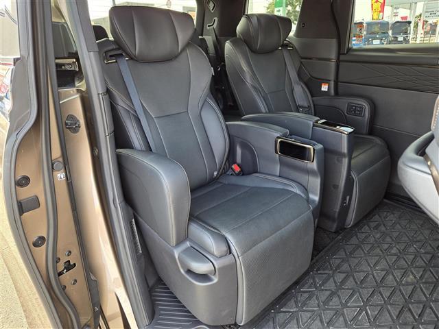 アルファードハイブリッド Z ユニバーサルステップ 13.2インチ後席フリップダウンモニター 純正ドライブレコーダー 左右独立ムーンルーフ 全席シートヒーター 全席ベンチレーション 全席パワーシート パノラミックビューモニター(21枚目)