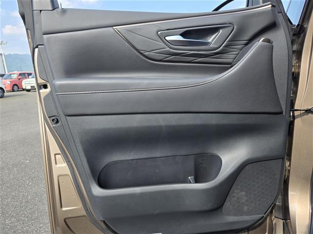 アルファードハイブリッド Z ユニバーサルステップ 13.2インチ後席フリップダウンモニター 純正ドライブレコーダー 左右独立ムーンルーフ 全席シートヒーター 全席ベンチレーション 全席パワーシート パノラミックビューモニター(29枚目)