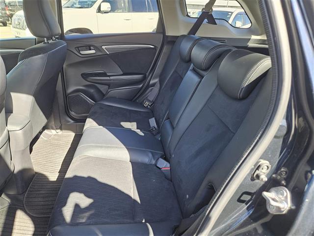 シャトル ハイブリッドZ ストラーダナビ フルセグ バックカメラ ETC クルコン シティブレーキアクティブシステム オートライト 革巻きステアリング パドルシフト シートヒーター シルバールーフレール 禁煙車(27枚目)