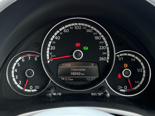 ザ・ビートル デザインレザーパッケージ　ミラータイプＧＰＳ付きレーダー探知機　社外サブウーファー　ビルトインＥＴＣ　社外ＳＤナビ（ＡＶＩＣ－ＣＺ９００）　Ｂｌｕｅｔｏｏｔｈオーディオ　社外前方ドライブレコーダー　Ｄ＋Ｎ席シートヒーター（5枚目）