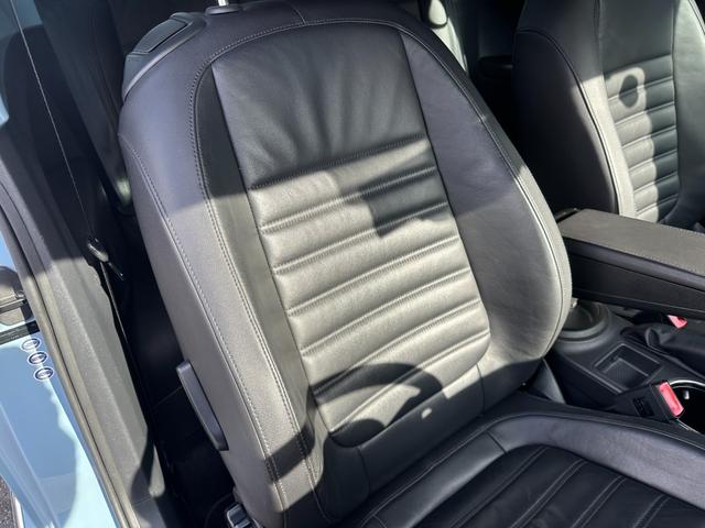 ザ・ビートル デザインレザーパッケージ　ミラータイプＧＰＳ付きレーダー探知機　社外サブウーファー　ビルトインＥＴＣ　社外ＳＤナビ（ＡＶＩＣ－ＣＺ９００）　Ｂｌｕｅｔｏｏｔｈオーディオ　社外前方ドライブレコーダー　Ｄ＋Ｎ席シートヒーター（29枚目）