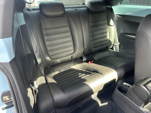 ザ・ビートル デザインレザーパッケージ　ミラータイプＧＰＳ付きレーダー探知機　社外サブウーファー　ビルトインＥＴＣ　社外ＳＤナビ（ＡＶＩＣ－ＣＺ９００）　Ｂｌｕｅｔｏｏｔｈオーディオ　社外前方ドライブレコーダー　Ｄ＋Ｎ席シートヒーター（31枚目）