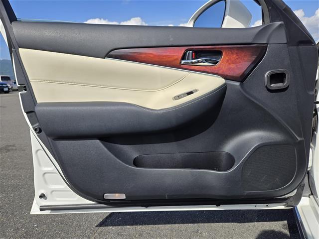 クラウンマジェスタ Fバージョン ムーンルーフ レーダークルーズコントロール ウッドコンビハンドル ビルトインETC 全席シートヒーター 全席パワーシート D+N席シートベンチレーション ステアリングヒーター レザーシート(27枚目)