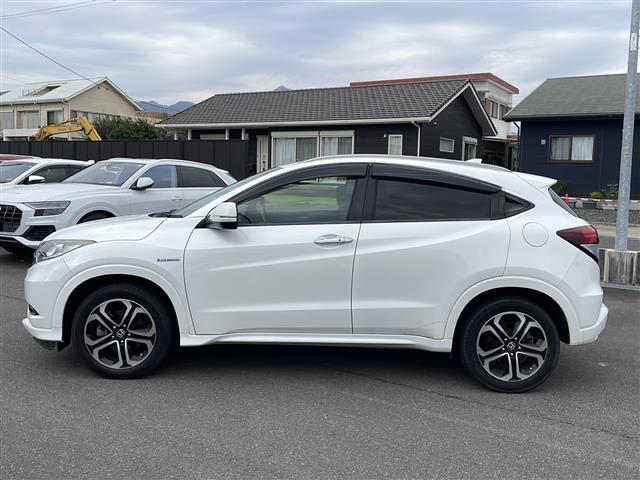 ヴェゼル ハイブリッドZ インターナビ フルセグ バックカメラ Bluetooth ビルトインETC ステアリングスイッチ 前席シートヒーター 前方ドライブレコーダー パドルシフト クルーズコントロール 衝突軽減ブレーキ(19枚目)