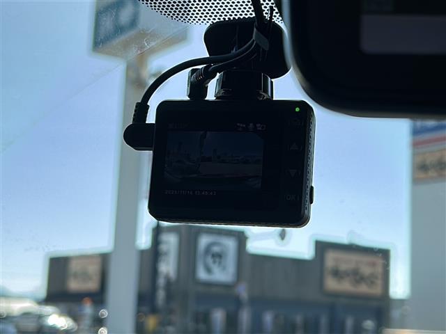 エクストレイル ２０Ｘ　ハイブリッド　４ＷＤ　前後ドライブレコーダー　ルーフレール　Ｂｌｕｅｔｏｏｔｈ接続　ＥＴＣ　前後コーナーセンサー　レーダークルーズ　アラウンドビューモニター　フルセグＴＶ　レザーシート　シートヒーター　ＬＥＤライト（7枚目）