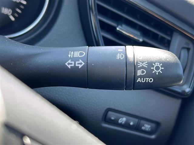 エクストレイル ２０Ｘ　ハイブリッド　４ＷＤ　前後ドライブレコーダー　ルーフレール　Ｂｌｕｅｔｏｏｔｈ接続　ＥＴＣ　前後コーナーセンサー　レーダークルーズ　アラウンドビューモニター　フルセグＴＶ　レザーシート　シートヒーター　ＬＥＤライト（11枚目）