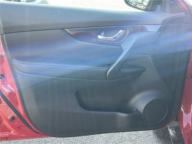 エクストレイル ２０Ｘ　ハイブリッド　４ＷＤ　前後ドライブレコーダー　ルーフレール　Ｂｌｕｅｔｏｏｔｈ接続　ＥＴＣ　前後コーナーセンサー　レーダークルーズ　アラウンドビューモニター　フルセグＴＶ　レザーシート　シートヒーター　ＬＥＤライト（27枚目）