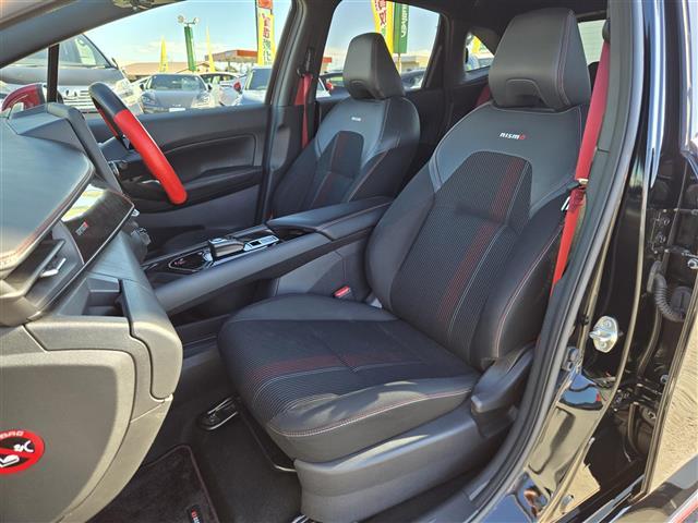 オーラ ニスモ プロパイロット デジタルインナーミラー アラウンドビューモニター NISSANコネクトナビ NISMO純正アルミホイール(17インチ) ビルトインETC2.0 NISMO専用ハーフレザーシート(23枚目)