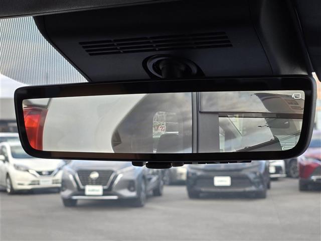 店頭販売もしておりますので、先に在庫が無くなってしまうこともございます。気になる車はまずはお問い合わせください！