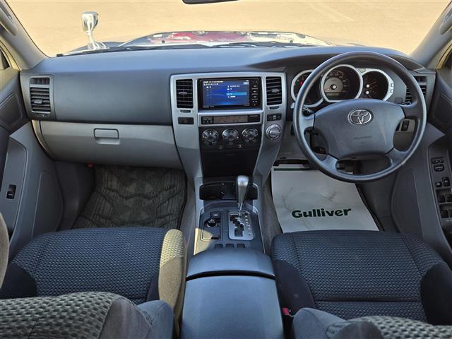 ハイラックスサーフ ＳＳＲ－Ｘ　社外ＳＤナビ（ＣＮ－ＨＥ０２ＷＤ）　Ｂｌｕｅｔｏｏｔｈオーディオ　フルセグテレビ　バックカメラ　ＥＴＣ　イージークローザ　スタッドレスタイヤ積載　エンジンイモビライザ　純正アルミホイール（１６インチ）（2枚目）