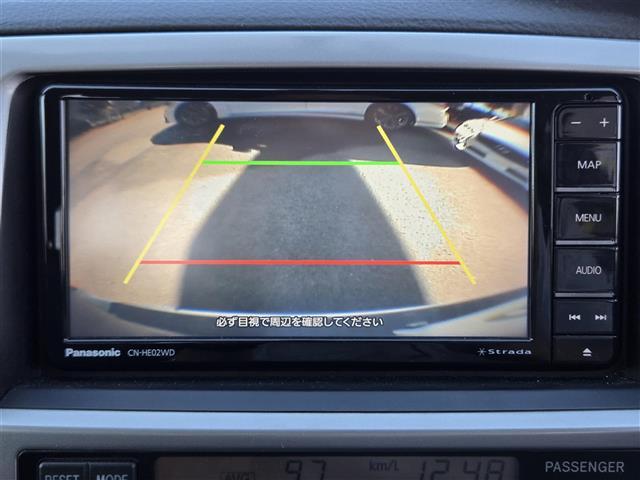 ハイラックスサーフ ＳＳＲ－Ｘ　社外ＳＤナビ（ＣＮ－ＨＥ０２ＷＤ）　Ｂｌｕｅｔｏｏｔｈオーディオ　フルセグテレビ　バックカメラ　ＥＴＣ　イージークローザ　スタッドレスタイヤ積載　エンジンイモビライザ　純正アルミホイール（１６インチ）（9枚目）