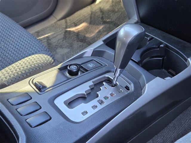 ハイラックスサーフ ＳＳＲ－Ｘ　社外ＳＤナビ（ＣＮ－ＨＥ０２ＷＤ）　Ｂｌｕｅｔｏｏｔｈオーディオ　フルセグテレビ　バックカメラ　ＥＴＣ　イージークローザ　スタッドレスタイヤ積載　エンジンイモビライザ　純正アルミホイール（１６インチ）（13枚目）