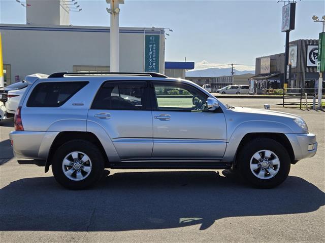 ハイラックスサーフ ＳＳＲ－Ｘ　社外ＳＤナビ（ＣＮ－ＨＥ０２ＷＤ）　Ｂｌｕｅｔｏｏｔｈオーディオ　フルセグテレビ　バックカメラ　ＥＴＣ　イージークローザ　スタッドレスタイヤ積載　エンジンイモビライザ　純正アルミホイール（１６インチ）（30枚目）