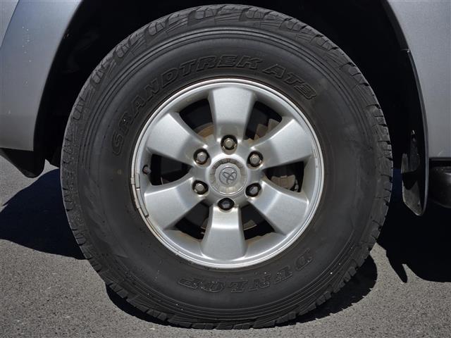 ハイラックスサーフ ＳＳＲ－Ｘ　社外ＳＤナビ（ＣＮ－ＨＥ０２ＷＤ）　Ｂｌｕｅｔｏｏｔｈオーディオ　フルセグテレビ　バックカメラ　ＥＴＣ　イージークローザ　スタッドレスタイヤ積載　エンジンイモビライザ　純正アルミホイール（１６インチ）（35枚目）