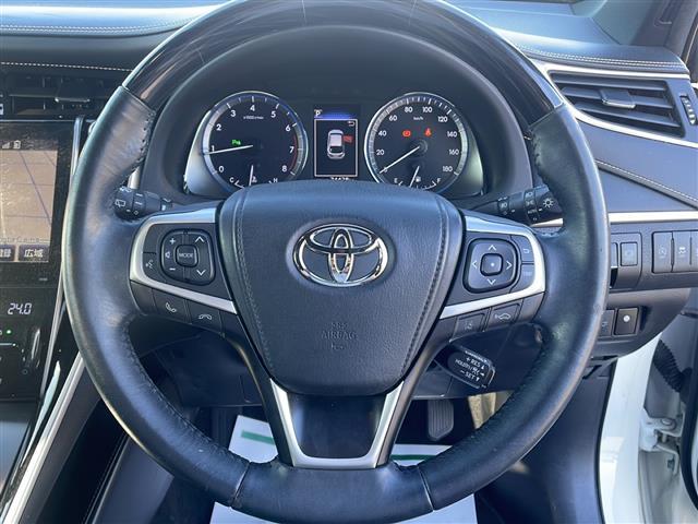 ハリアー プログレス　メタル　アンド　レザーパッケージ　サンルーフパワーバックドア前後ドライブレコーダー純正ナビ全方位バックカメラＥＴＣ本革シートパワーシート衝突被害軽減装置横滑り防止装置盗難防止装置レーンキープアシストオートライト（4枚目）