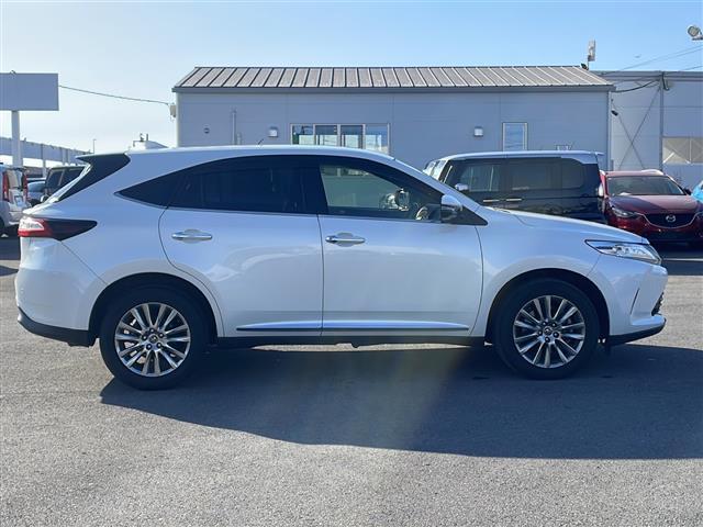 ハリアー プログレス　メタル　アンド　レザーパッケージ　サンルーフパワーバックドア前後ドライブレコーダー純正ナビ全方位バックカメラＥＴＣ本革シートパワーシート衝突被害軽減装置横滑り防止装置盗難防止装置レーンキープアシストオートライト（28枚目）