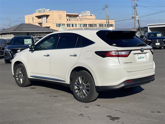 ハリアー プログレス　メタル　アンド　レザーパッケージ　サンルーフパワーバックドア前後ドライブレコーダー純正ナビ全方位バックカメラＥＴＣ本革シートパワーシート衝突被害軽減装置横滑り防止装置盗難防止装置レーンキープアシストオートライト（37枚目）