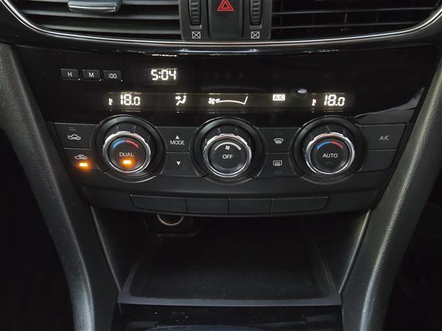 アテンザワゴン ＸＤ　純正ＳＤナビ（ＣＡ９Ｋ３）　レーダークルーズコントロール　ビルトインＥＴＣ　ドライブレコーダー　Ｂｌｕｅｔｏｏｔｈオーディオ　フルセグテレビ　バックカメラ　ＨＩＤヘッドライト　パドルシフト（13枚目）