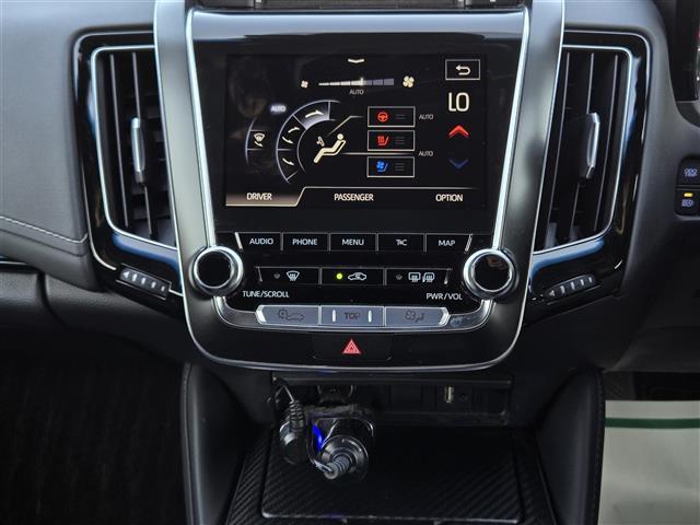 クラウンハイブリッド ＲＳアドバンス　ムーンルーフ　Ｗｅｄｓ製Ｋｒａｎｚｅアルミホイール（２０インチ）　社外ミラー型レーダー　パノラミックビューモニター　トヨタセーフティセンス　Ｄ＋Ｎ席シートヒーター　Ｄ＋Ｎ席ベンチレーション（14枚目）