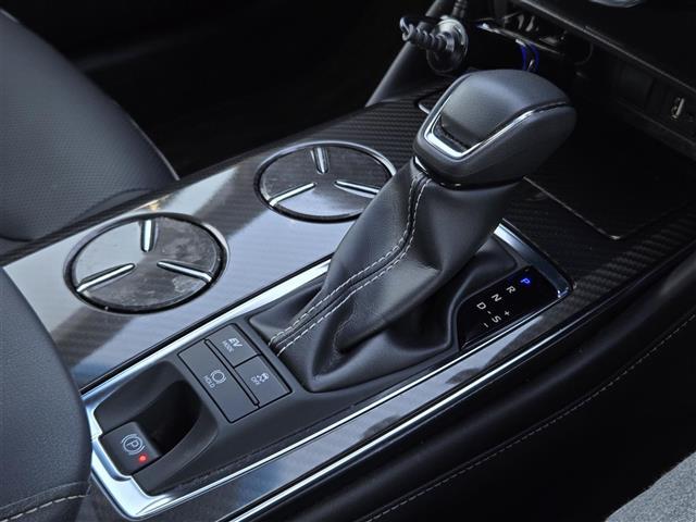 クラウンハイブリッド ＲＳアドバンス　ムーンルーフ　Ｗｅｄｓ製Ｋｒａｎｚｅアルミホイール（２０インチ）　社外ミラー型レーダー　パノラミックビューモニター　トヨタセーフティセンス　Ｄ＋Ｎ席シートヒーター　Ｄ＋Ｎ席ベンチレーション（15枚目）