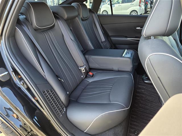 クラウンハイブリッド ＲＳアドバンス　ムーンルーフ　Ｗｅｄｓ製Ｋｒａｎｚｅアルミホイール（２０インチ）　社外ミラー型レーダー　パノラミックビューモニター　トヨタセーフティセンス　Ｄ＋Ｎ席シートヒーター　Ｄ＋Ｎ席ベンチレーション（23枚目）