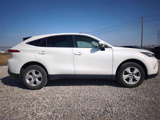 ハリアー Ｓ　純正８インチナビ　バックカメラ　ＥＴＣ　ドラレコ　クルコン　衝突被害軽減装置　オートマチックハイビーム　パーキングサポートブレーキ　ＬＥＤヘッドライト　オートライト　オートエアコン　純正アルミ　禁煙車（14枚目）