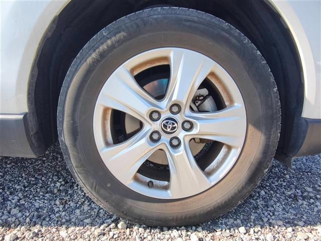 ハリアー Ｓ　純正８インチナビ　バックカメラ　ＥＴＣ　ドラレコ　クルコン　衝突被害軽減装置　オートマチックハイビーム　パーキングサポートブレーキ　ＬＥＤヘッドライト　オートライト　オートエアコン　純正アルミ　禁煙車（17枚目）