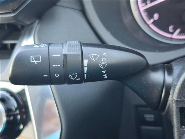 ハリアー Ｓ　純正８インチナビ　バックカメラ　ＥＴＣ　ドラレコ　クルコン　衝突被害軽減装置　オートマチックハイビーム　パーキングサポートブレーキ　ＬＥＤヘッドライト　オートライト　オートエアコン　純正アルミ　禁煙車（22枚目）