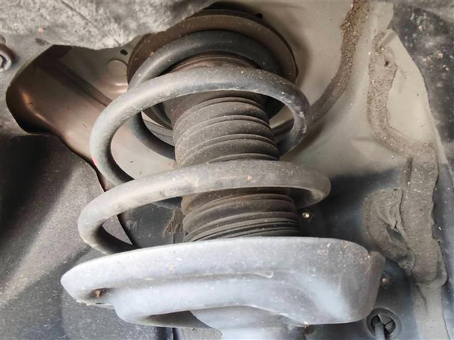 ハリアー Ｓ　純正８インチナビ　バックカメラ　ＥＴＣ　ドラレコ　クルコン　衝突被害軽減装置　オートマチックハイビーム　パーキングサポートブレーキ　ＬＥＤヘッドライト　オートライト　オートエアコン　純正アルミ　禁煙車（38枚目）