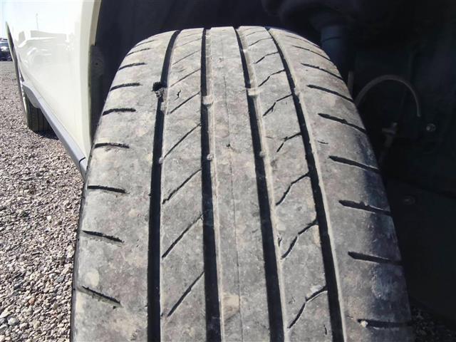 ハリアー Ｓ　純正８インチナビ　バックカメラ　ＥＴＣ　ドラレコ　クルコン　衝突被害軽減装置　オートマチックハイビーム　パーキングサポートブレーキ　ＬＥＤヘッドライト　オートライト　オートエアコン　純正アルミ　禁煙車（39枚目）