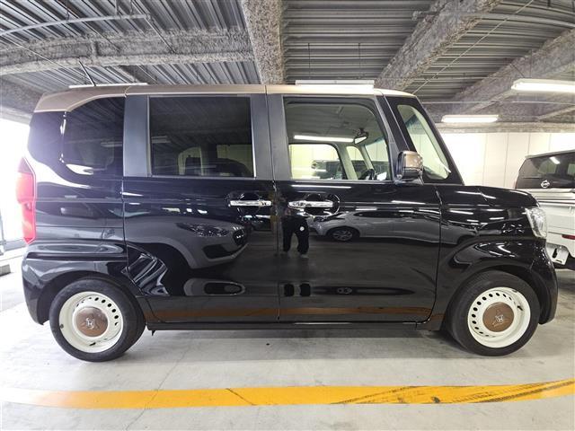N-BOX G・Lホンダセンシング カッパーブラウンスタイル 禁煙車 バックカメラ アダプティブクルコン エマブレ レーンキープ 前後誤発進抑制 LEDオートライト 純正ナビ フルセグTV ビルトインETC 両側パワースライドドア スマートキー エンジンスイッチ(11枚目)