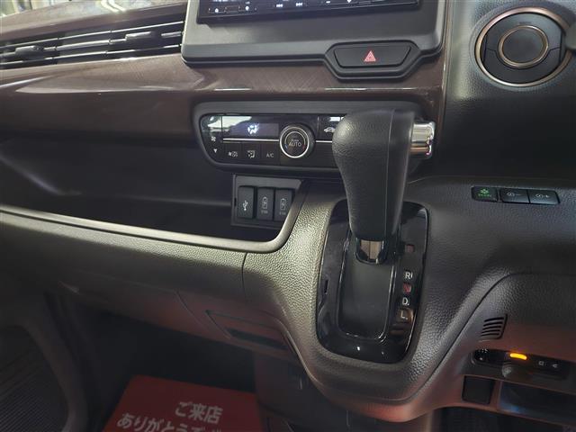 N-BOX G・Lホンダセンシング カッパーブラウンスタイル 禁煙車 バックカメラ アダプティブクルコン エマブレ レーンキープ 前後誤発進抑制 LEDオートライト 純正ナビ フルセグTV ビルトインETC 両側パワースライドドア スマートキー エンジンスイッチ(20枚目)