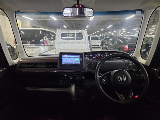 N-BOX G・Lホンダセンシング カッパーブラウンスタイル 禁煙車 バックカメラ アダプティブクルコン エマブレ レーンキープ 前後誤発進抑制 LEDオートライト 純正ナビ フルセグTV ビルトインETC 両側パワースライドドア スマートキー エンジンスイッチ(41枚目)