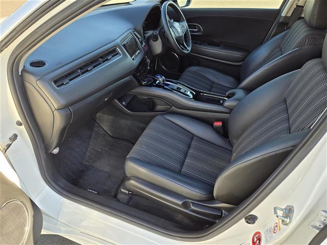 ヴェゼル ハイブリッドＺ　アダプティブクルーズコントロール　パドルシフト　ＥＴＣ　社外ＳＤナビ（ＭＤＶ－Ｚ７０１）　Ｂｌｕｅｔｏｏｔｈオーディオ　フルセグテレビ　バックカメラ　ＭＴモード付きＡＴ　Ｄ＋Ｎ席ヒートシーター（25枚目）