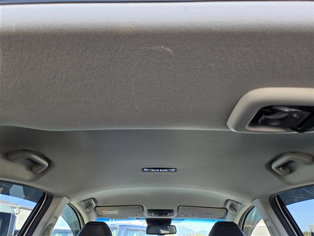 ヴェゼル ハイブリッドＺ　アダプティブクルーズコントロール　パドルシフト　ＥＴＣ　社外ＳＤナビ（ＭＤＶ－Ｚ７０１）　Ｂｌｕｅｔｏｏｔｈオーディオ　フルセグテレビ　バックカメラ　ＭＴモード付きＡＴ　Ｄ＋Ｎ席ヒートシーター（27枚目）