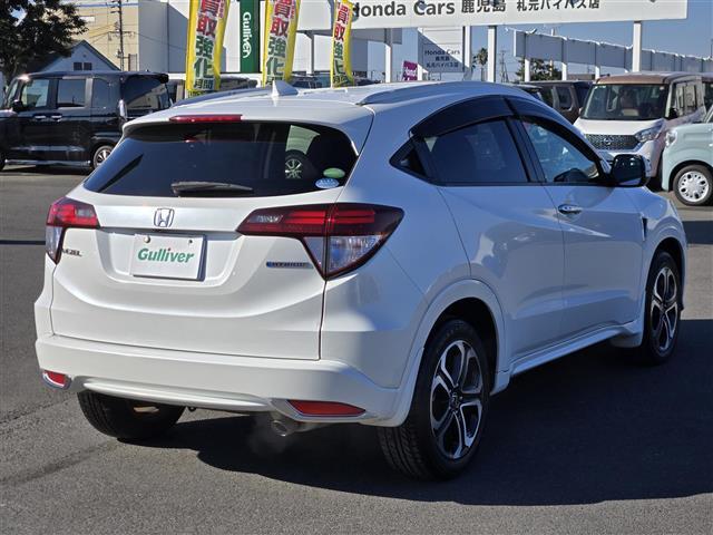 ヴェゼル ハイブリッドＺ　アダプティブクルーズコントロール　パドルシフト　ＥＴＣ　社外ＳＤナビ（ＭＤＶ－Ｚ７０１）　Ｂｌｕｅｔｏｏｔｈオーディオ　フルセグテレビ　バックカメラ　ＭＴモード付きＡＴ　Ｄ＋Ｎ席ヒートシーター（33枚目）