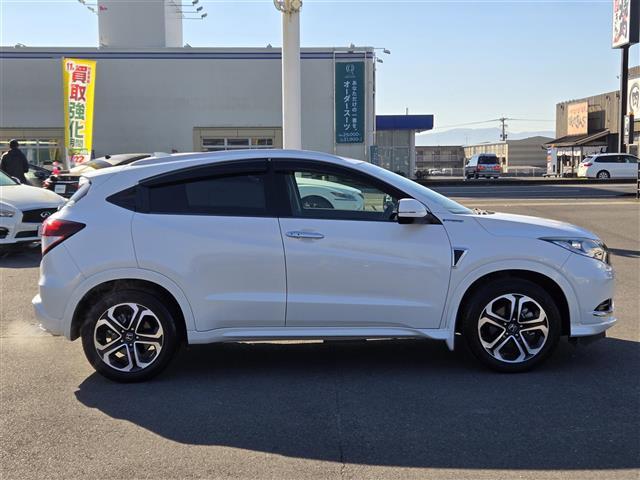 ヴェゼル ハイブリッドＺ　アダプティブクルーズコントロール　パドルシフト　ＥＴＣ　社外ＳＤナビ（ＭＤＶ－Ｚ７０１）　Ｂｌｕｅｔｏｏｔｈオーディオ　フルセグテレビ　バックカメラ　ＭＴモード付きＡＴ　Ｄ＋Ｎ席ヒートシーター（36枚目）