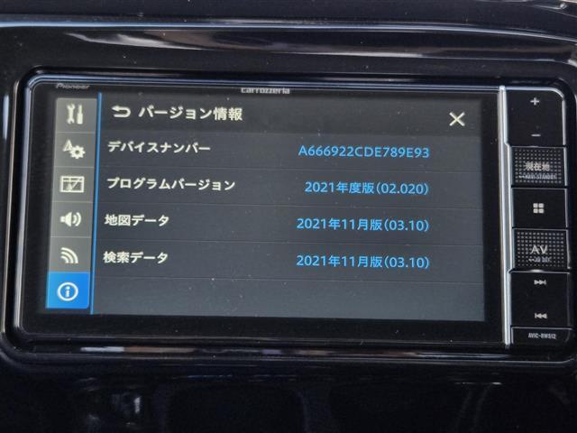 ハイラックス Z GANADORマフラー RAYS製17インチアルミホイール RICKSスキッドプレート INNOルーフキャリア EGRバグガード HELIOSサイドステップ BATTLEZリフトアップスプリング(13枚目)