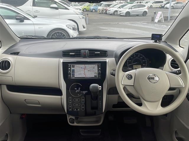 デイズ Ｘ　純正メモリナビ　フルセグ　Ｂｌｕｅｔｏｏｔｈ　アラウンドビューモニター　バックカメラ　衝突軽減ブレーキ　前後ドライブレコーダー　コーナーポール　アイドリングストップ　ヘッドライトレベライザー（2枚目）