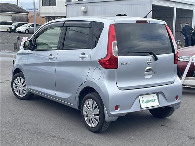 デイズ Ｘ　純正メモリナビ　フルセグ　Ｂｌｕｅｔｏｏｔｈ　アラウンドビューモニター　バックカメラ　衝突軽減ブレーキ　前後ドライブレコーダー　コーナーポール　アイドリングストップ　ヘッドライトレベライザー（3枚目）