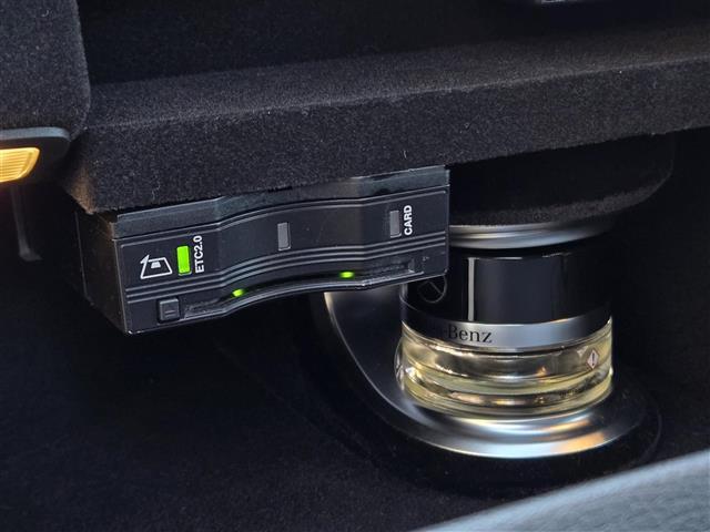 Ｃクラス Ｃ４３　４マチッククーペ　ディストロニック　ツインターボ　４ＷＤ　ムーンルーフ　Ｄ＋Ｎ席シートヒーター　ハンドル支援　パーキングアシスト　純正メモリーナビ　Ｂｌｕｅｔｏｏｔｈオーディオ　純正ドライブレコーダー（16枚目）